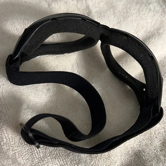 Peerser Foam Insulated Googles, sets of Interchangeable Lenses, Black Nylon Case - Picture 11 of 14